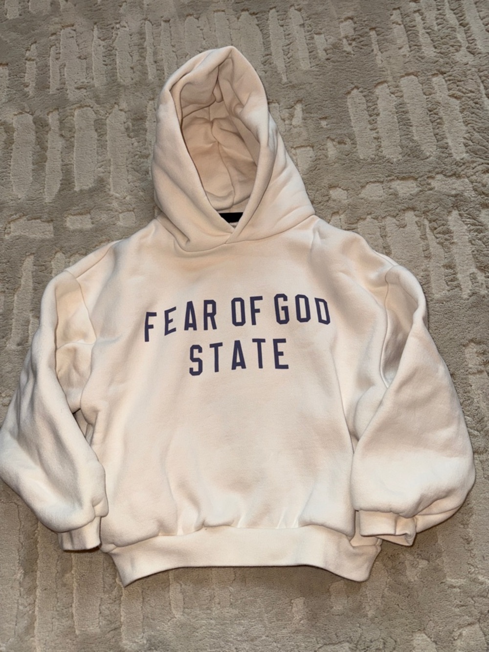 Essentials Fear of God Cream Hoodie with Gray”fear of god state” Logo S/6-7